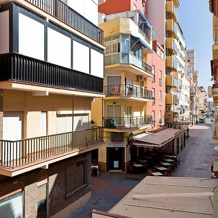 Apartment Relaxing In Parking