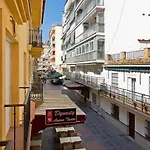Relaxing In Parking Apartment *